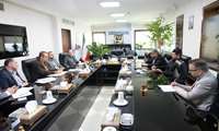 نشست مشترک عضو کمیسیون عمران مجلس و سرپرست ایزیپو برای رفع موانع زیرساختی شهرک‌های صنعتی